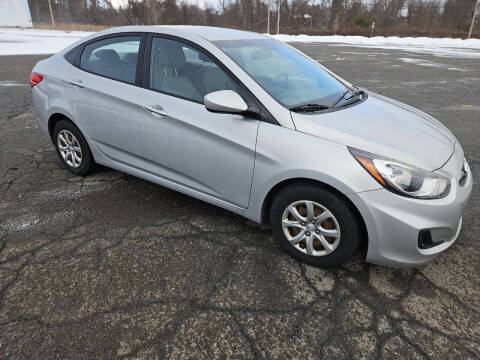 2013 Hyundai Accent GLS