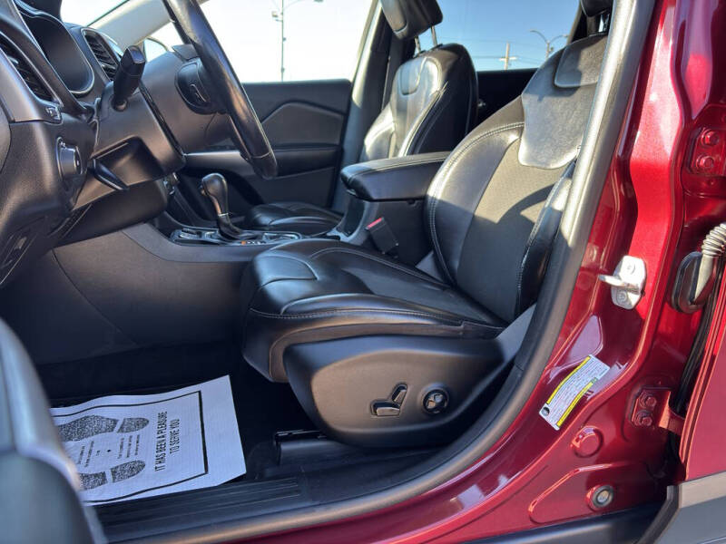 2019 Jeep Cherokee Latitude Plus