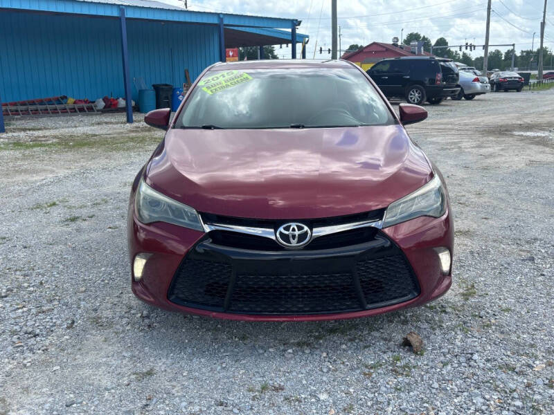 2015 Toyota Camry XSE's photo