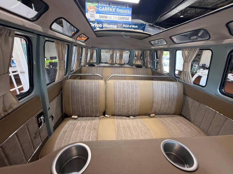 1972 Volkswagen Bus