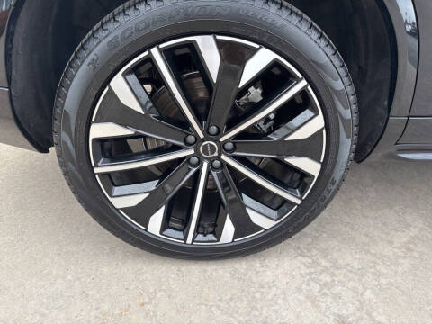 2025 Volvo XC90 B6 Plus Bright Theme 7P