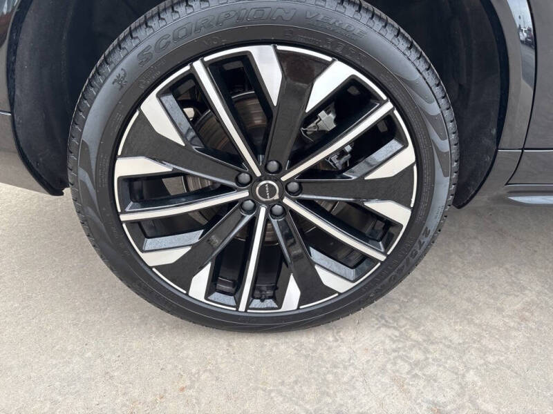 2025 Volvo XC90 B6 Plus Bright Theme 7P