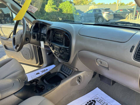 2005 Toyota Sequoia SR5