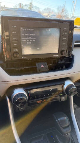 2020 Toyota RAV4 XLE