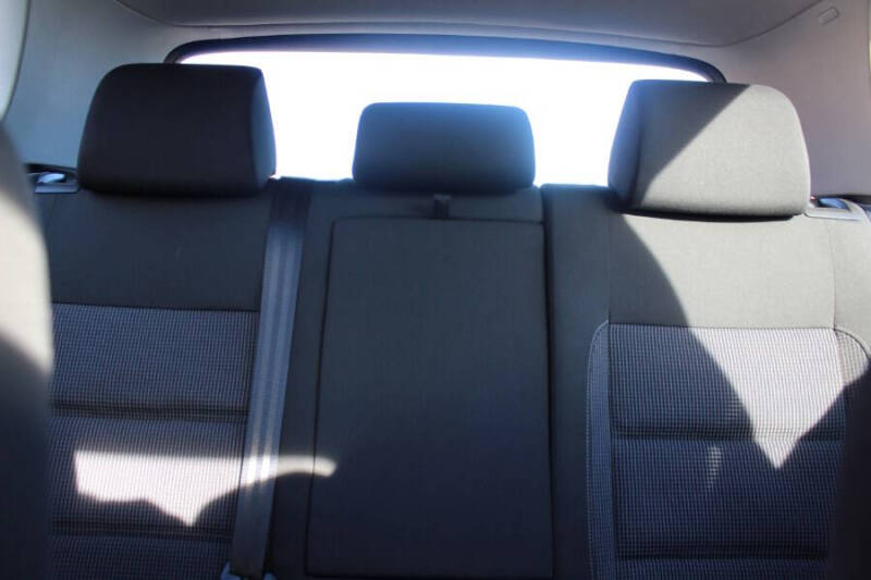 2011 Volkswagen Golf 2.5L PZEV