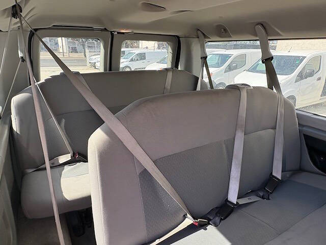 2014 Ford E-Series E-350 SD XLT