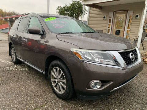 2015 Nissan Pathfinder for sale at G & G Auto Sales in Steubenville OH