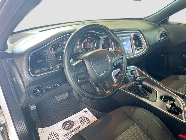 2017 Dodge Challenger SXT