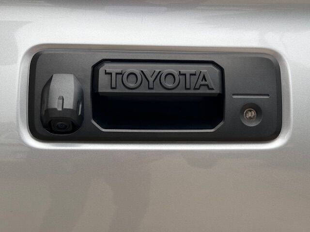 2022 Toyota Tacoma null photo 11