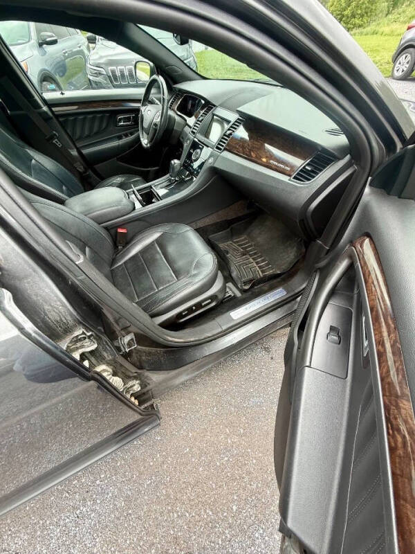 2016 Ford Taurus Limited