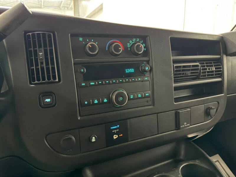 2017 Chevrolet Express 2500