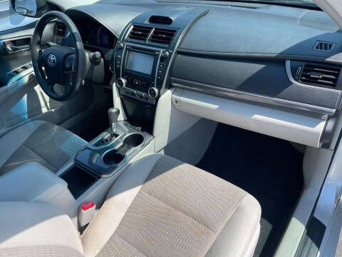 2014 Toyota Camry Hybrid