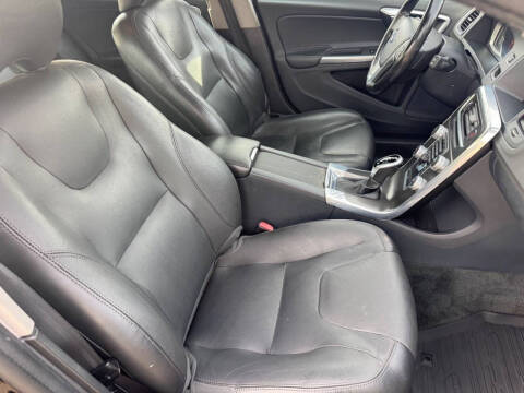 2016 Volvo V60 T5 Drive-E Premier