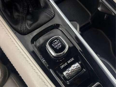 2020 Volvo XC90 T6 Inscription 6-Passenger