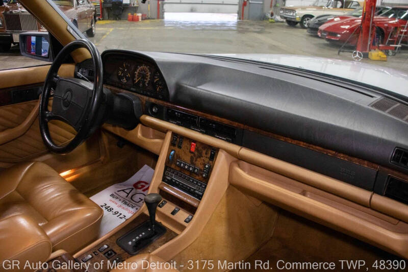 1991 Mercedes-Benz 560-Class 560 SEL