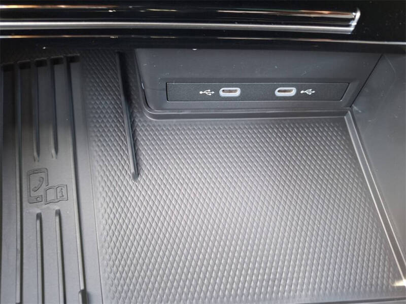 2026 Volkswagen Atlas Cross Sport SEL Premium R-Line 4Motion