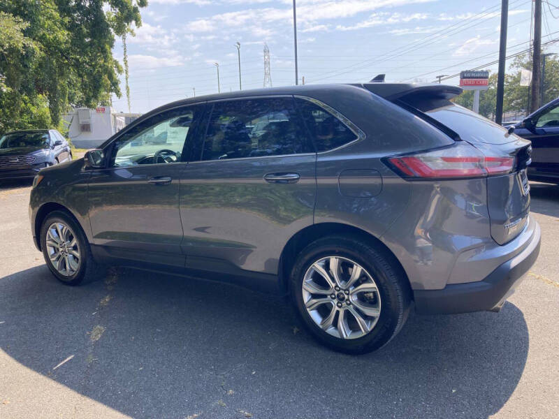 2024 Ford Edge Titanium