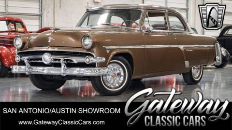 1954 Ford Crestline