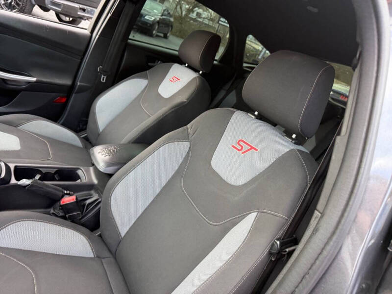 2017 Ford Focus ST