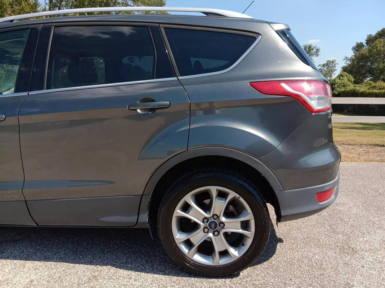 2015 Ford Escape for sale at AUTOPLUG 360 in Stafford, TX