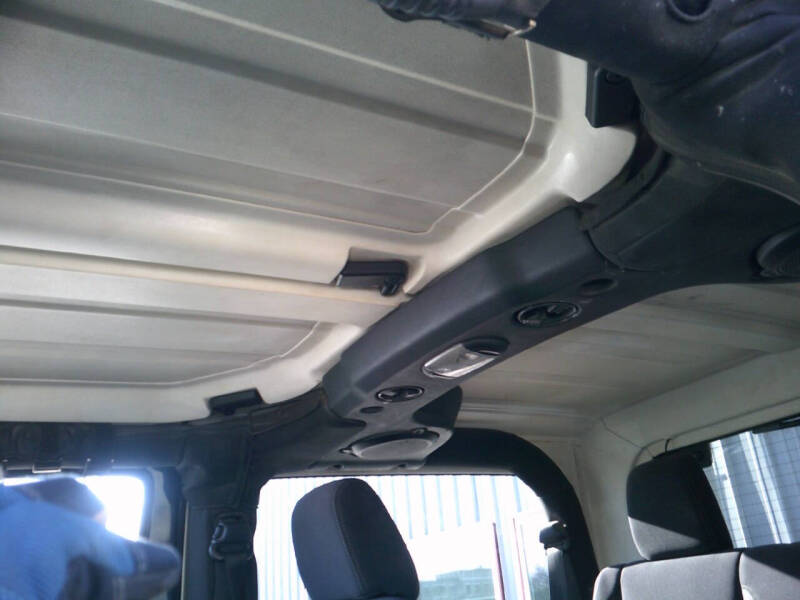 2013 Jeep Wrangler Sahara