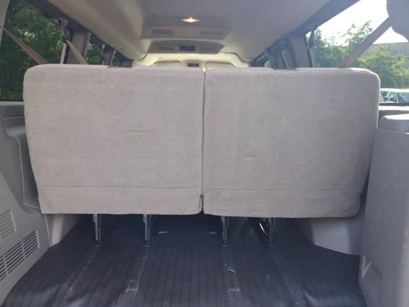 2025 Chevrolet Express LS 3500