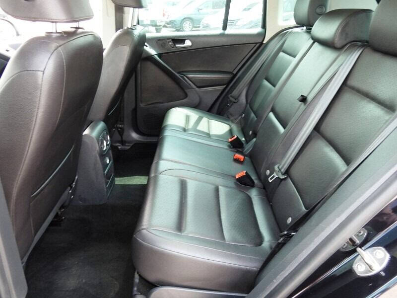 2016 VOLKSWAGEN Tiguan SUV / Crossover - $11,900