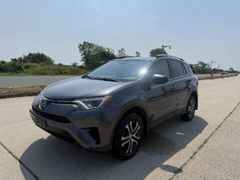 2017 Toyota RAV4 LE Photo