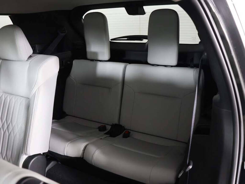 2025 Mitsubishi Outlander SEL Platinum Edition