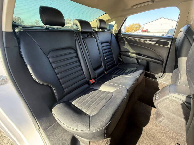 2020 Ford Fusion SEL