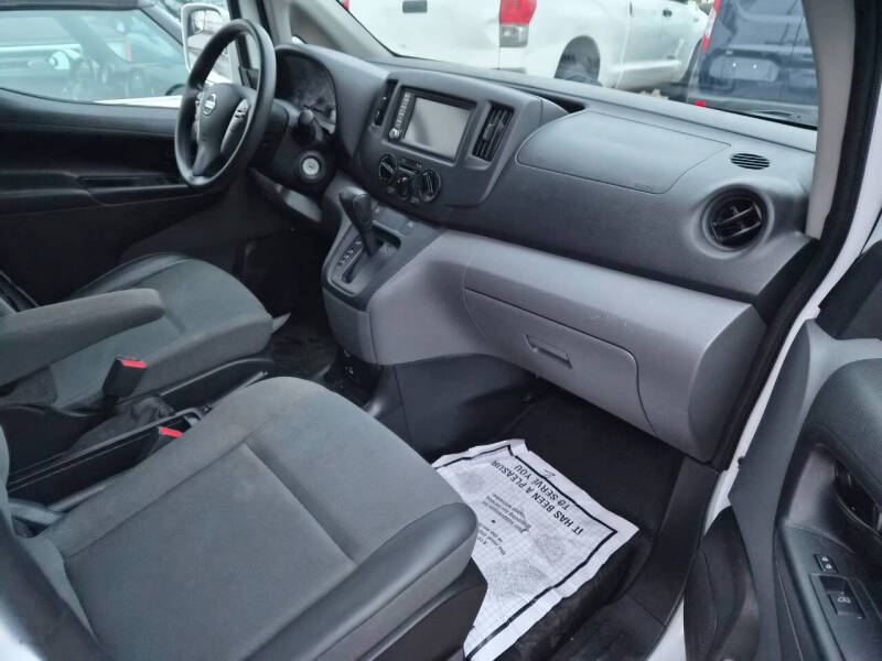 2020 Nissan NV200 SV