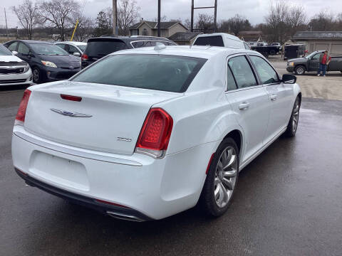 2018 Chrysler 300 Touring