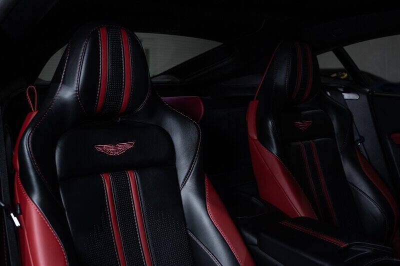 2019 Aston Martin Vantage