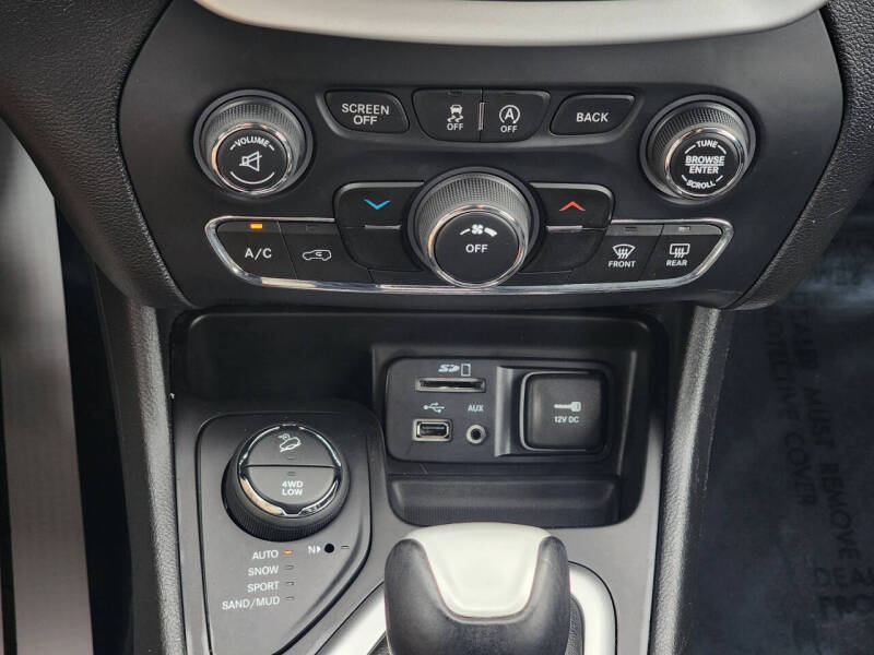 2018 Jeep Cherokee Latitude Plus