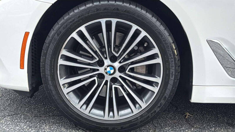 2018 BMW 5 Series 530i