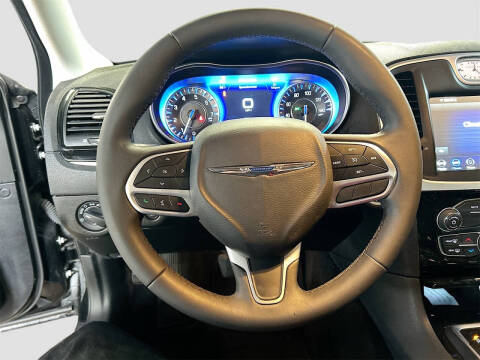 2023 Chrysler 300 Touring