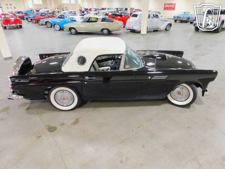 1956 Ford Thunderbird