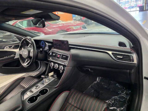 2022 Genesis G70