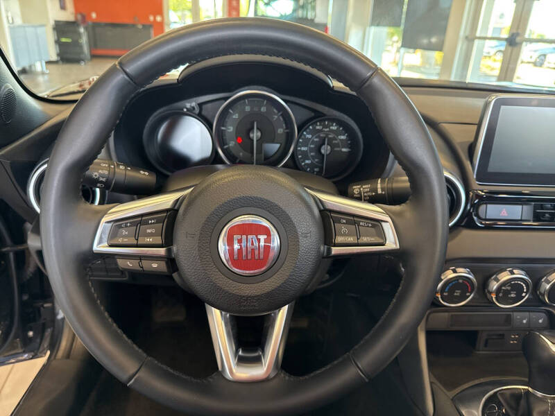 2019 FIAT 124 Spider Lusso