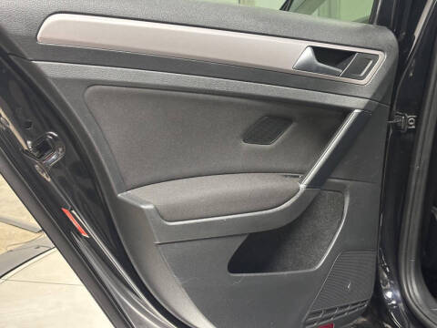 2016 Volkswagen e-Golf SE