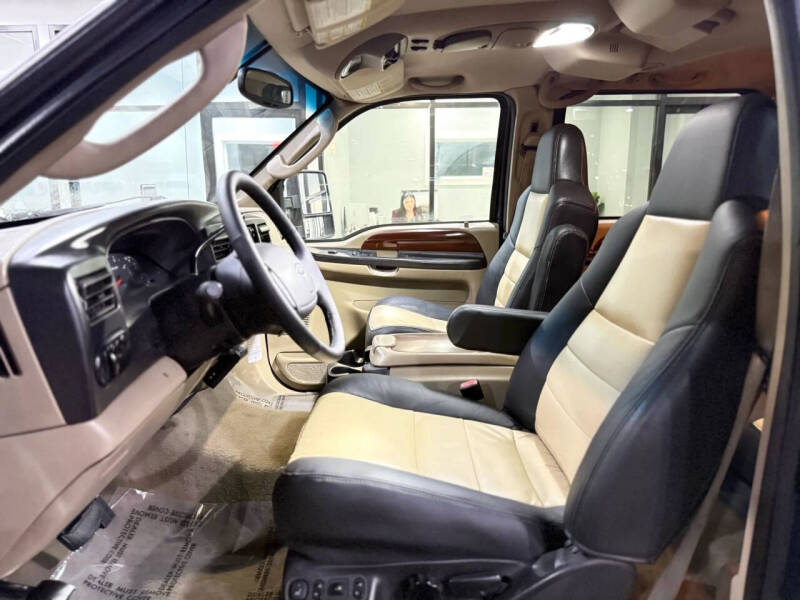 2005 Ford Excursion Eddie Bauer