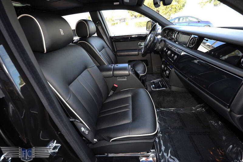 2016 Rolls-Royce Phantom