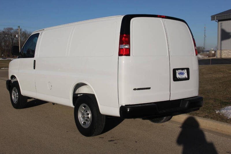 2025 Chevrolet Express 3500