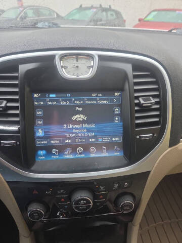 2012 Chrysler 300 Limited