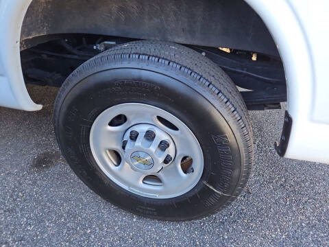 2024 Chevrolet Express 2500