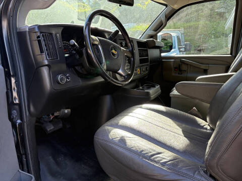 2017 Chevrolet Express 2500