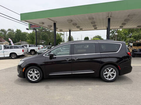 2017 Chrysler Pacifica Touring Plus