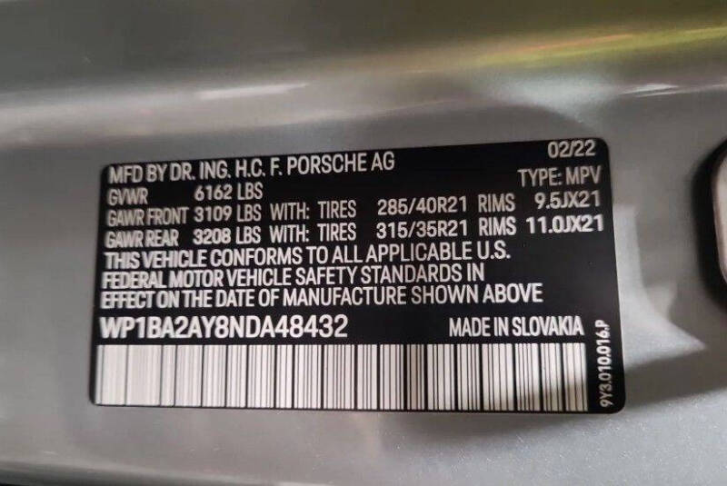 2022 Porsche Cayenne Coupe Platinum Edition