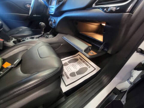 2023 Jeep Cherokee Altitude Lux