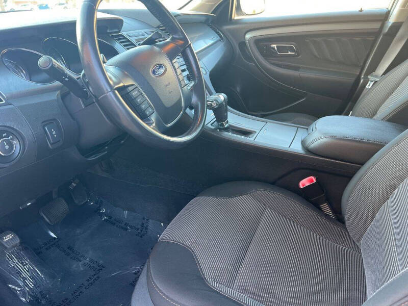 2010 Ford Taurus SEL